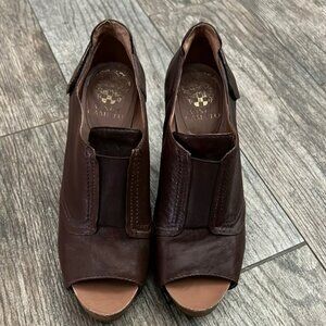 Vince camuto peep toe heels